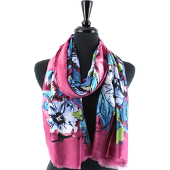 S24219 Flowers Scarf