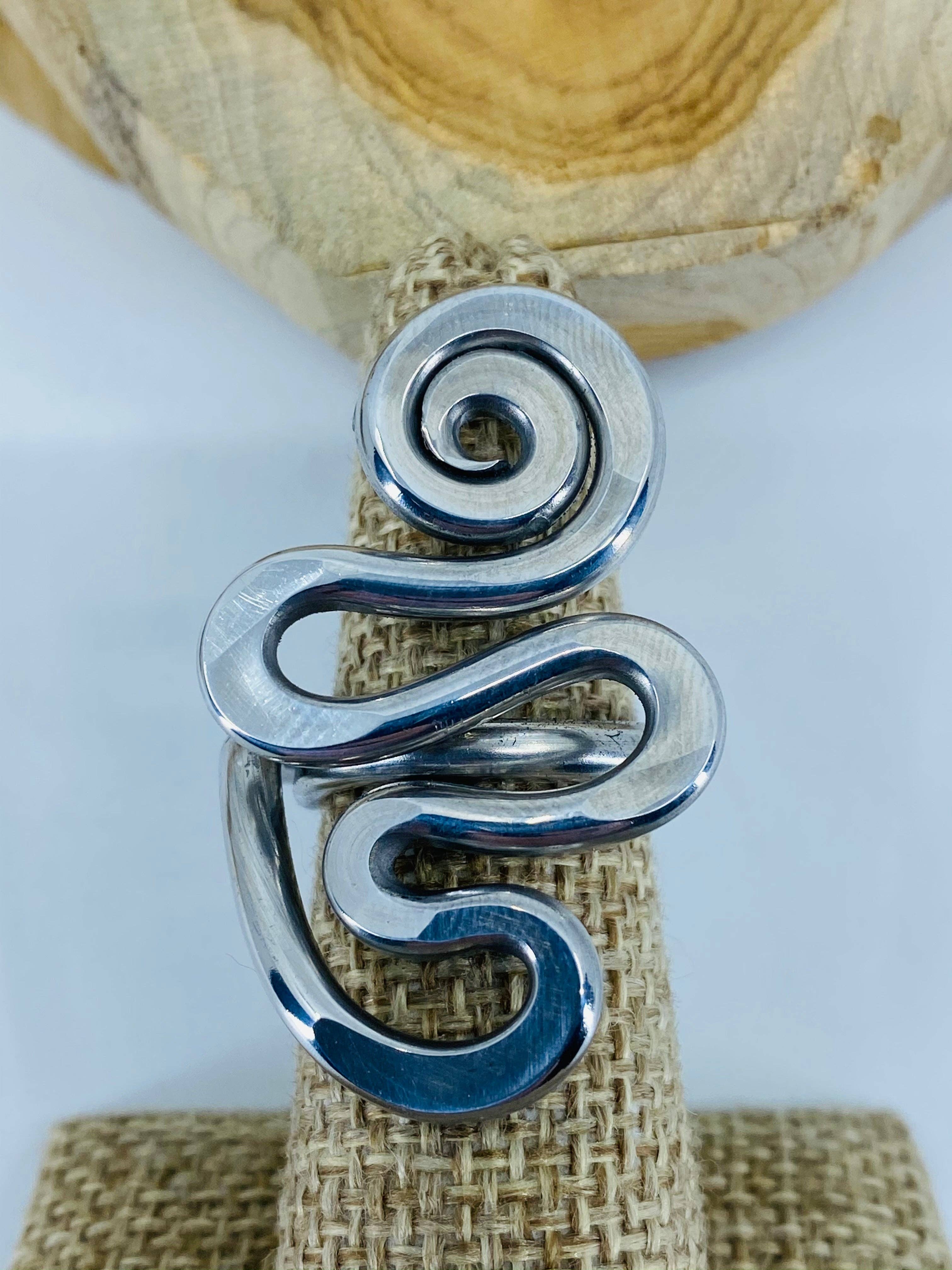 Squiggle Ring
