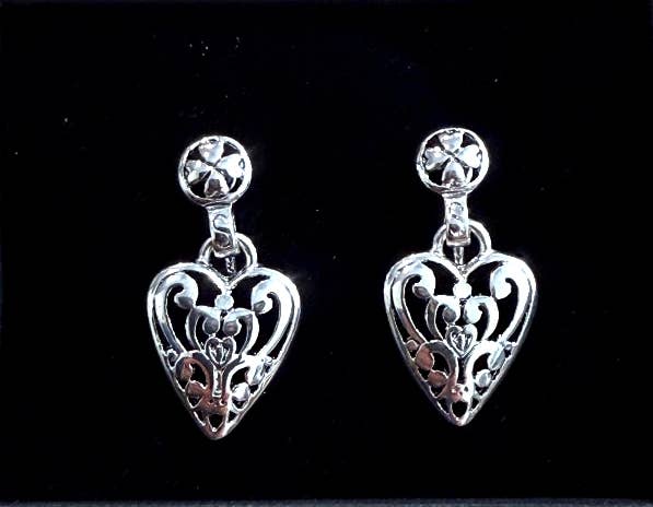 FR3993 Filigree Heart Clip-on Metal Earrings