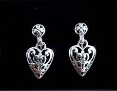 FR3993 Filigree Heart Clip-on Metal Earrings