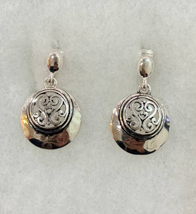 FR3980 Filigree Metal Round Heart Clip-on Earrings