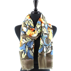 S24219 Flowers Scarf