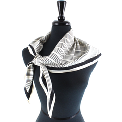 S25278 Geo Stripes Triangle Lightweight Scarf