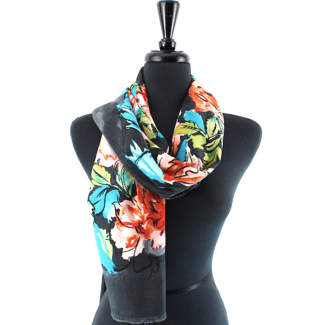 S24219 Flowers Scarf