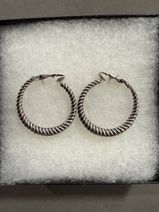 FR2402 Designer Look Twist Metal Circle Clip Earrings