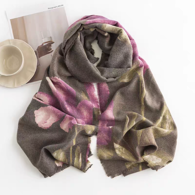 S25254 Fall Print Scarf
