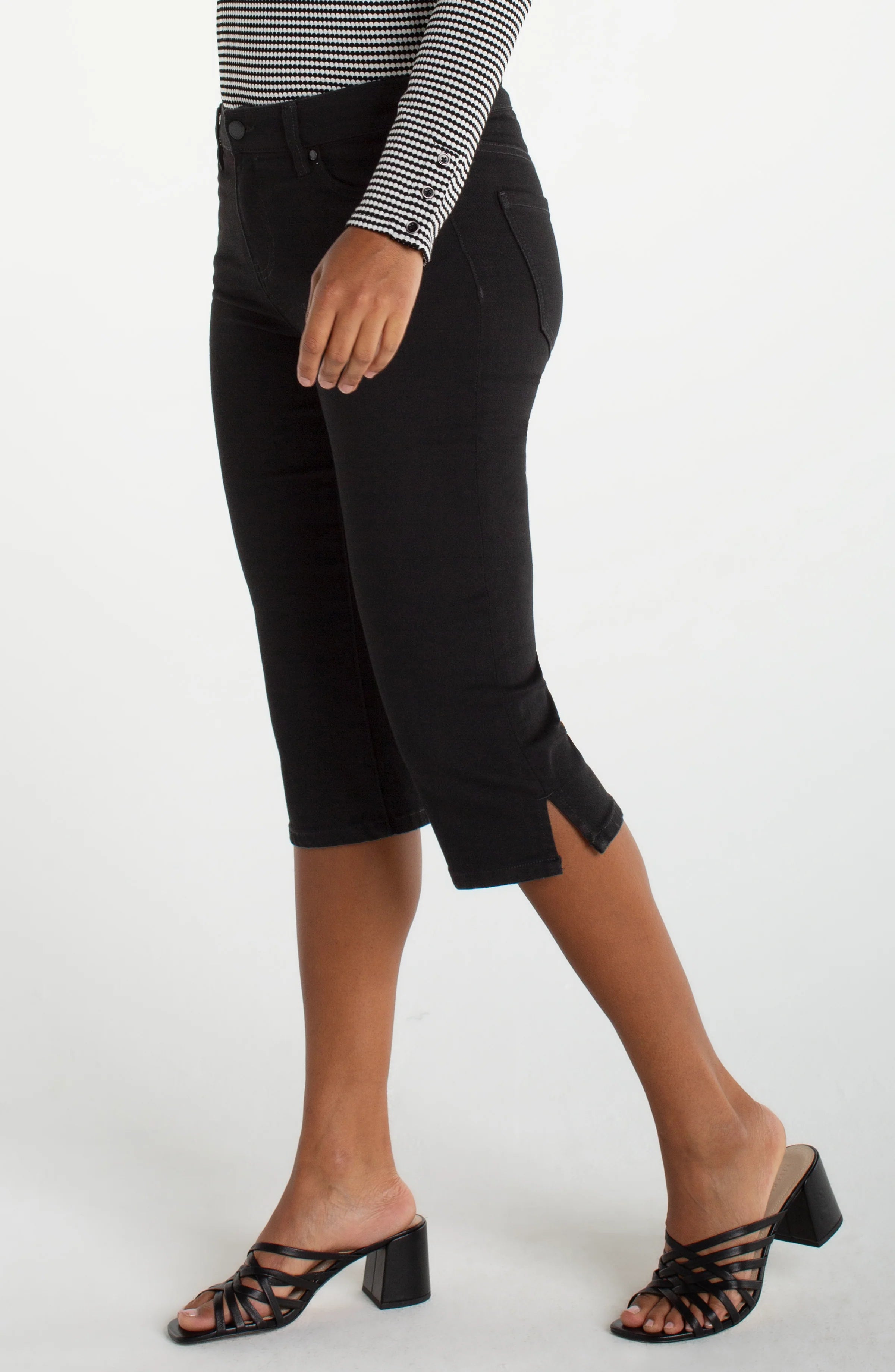 Liverpool Capri with Slit in Black Rinse LM2748EX