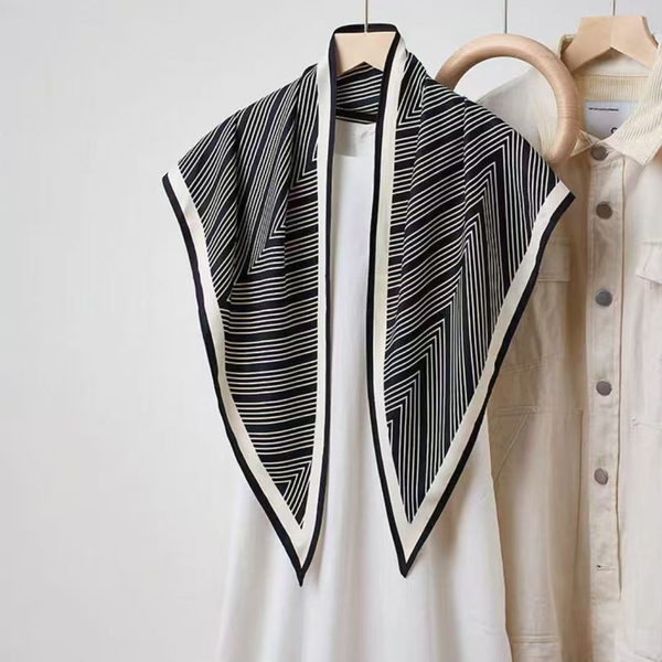 S25278 Geo Stripes Triangle Lightweight Scarf