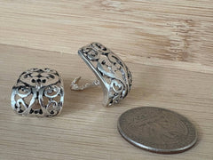 FR5187 Silver Trapezoid Filigree Metal Button Clip Earrings