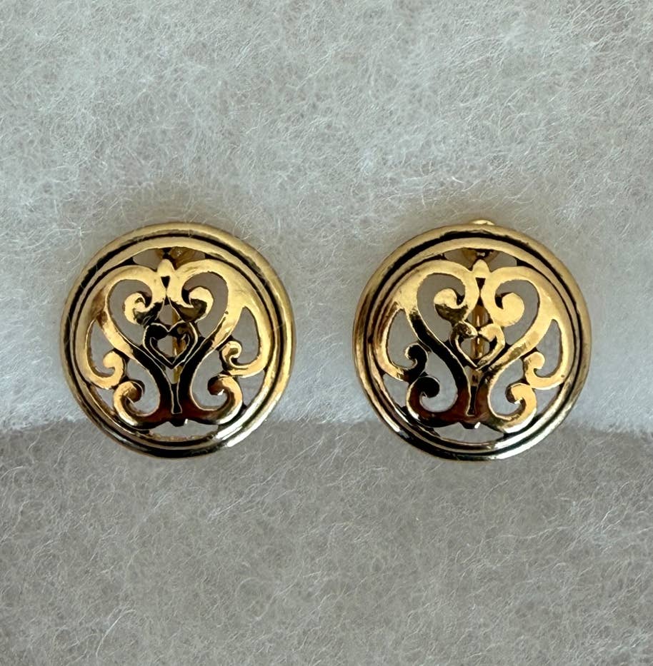 FR7193 Gold Filigree Round Metal Button Clip Earrings