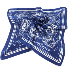 S25099 Lightweight Square Scarf