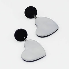 White Frosted Heartstrings Earring