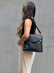 M2167 Lorelei Double Zip Crossbody – Whipstitch Trim